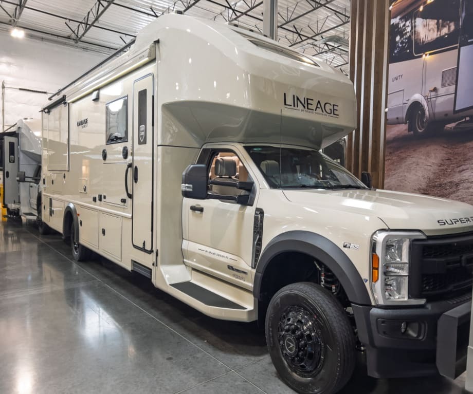 2027 Grand Design LINEAGE SERIES F 31ZW-FBP in mesa AZ