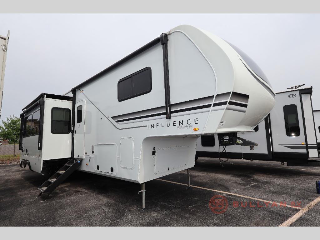 2024 Grand Design Influence 3704BH in duluth MN