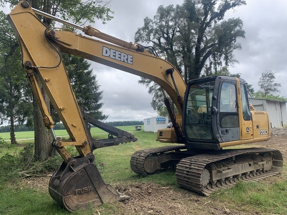 2003 John Deere 120C in Georgetown, OH