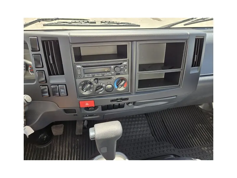 2025 ISUZU NPR