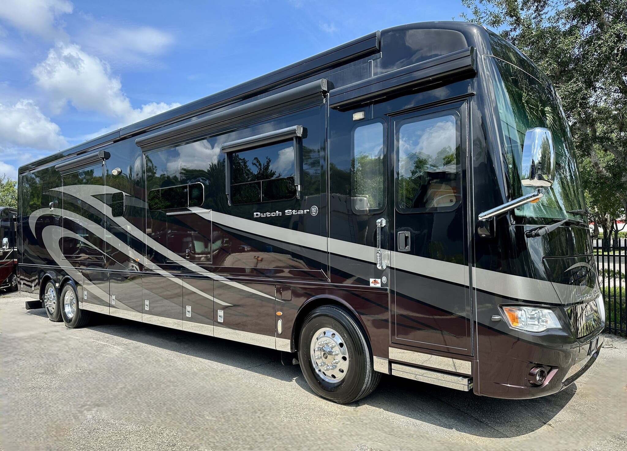 2018 Newmar Dutch Star 4369 RV