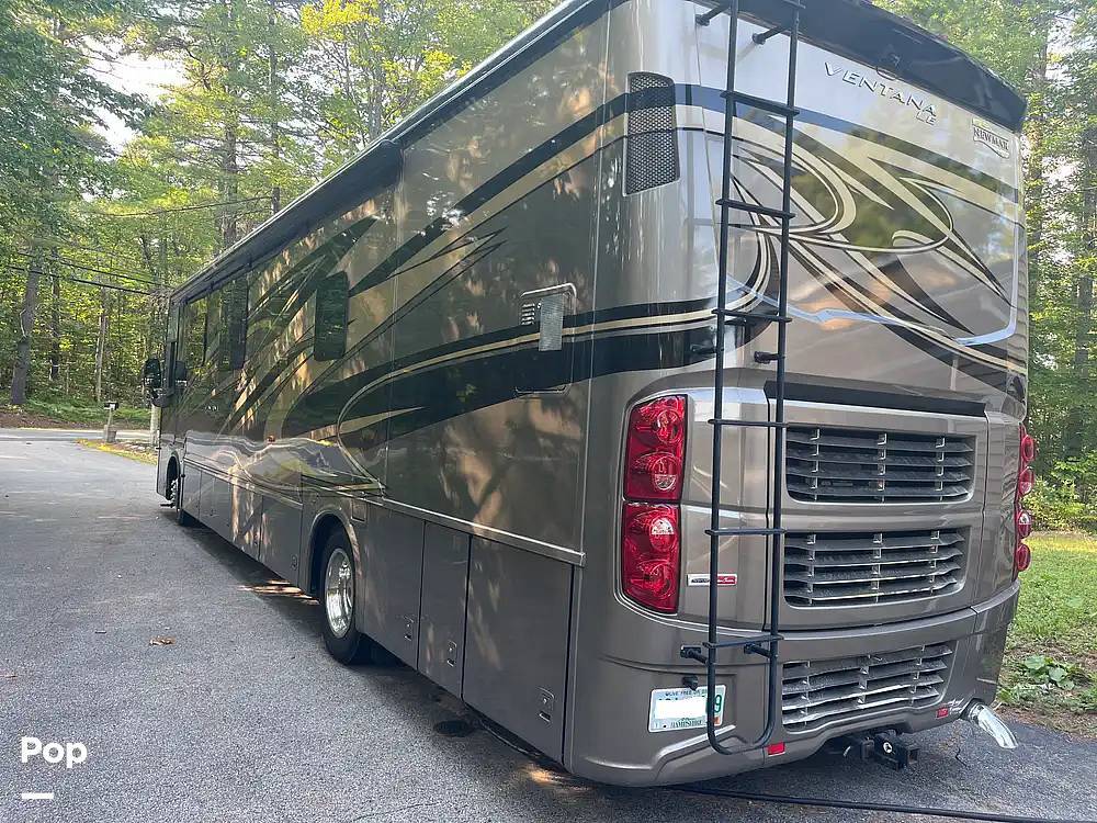2016 Newmar Ventana LE 4037 in silver lake NH