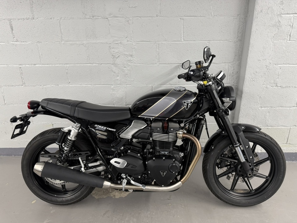 2025 Triumph Speed Twin 900 Base