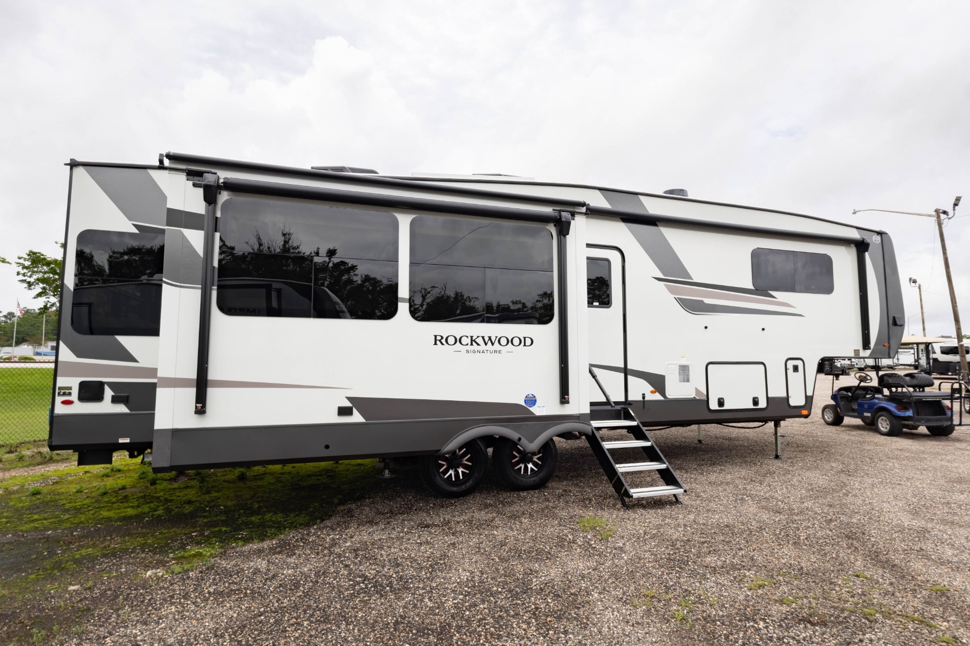 2026 Forest River Rockwood Signature 361RLS in robertsdale AL