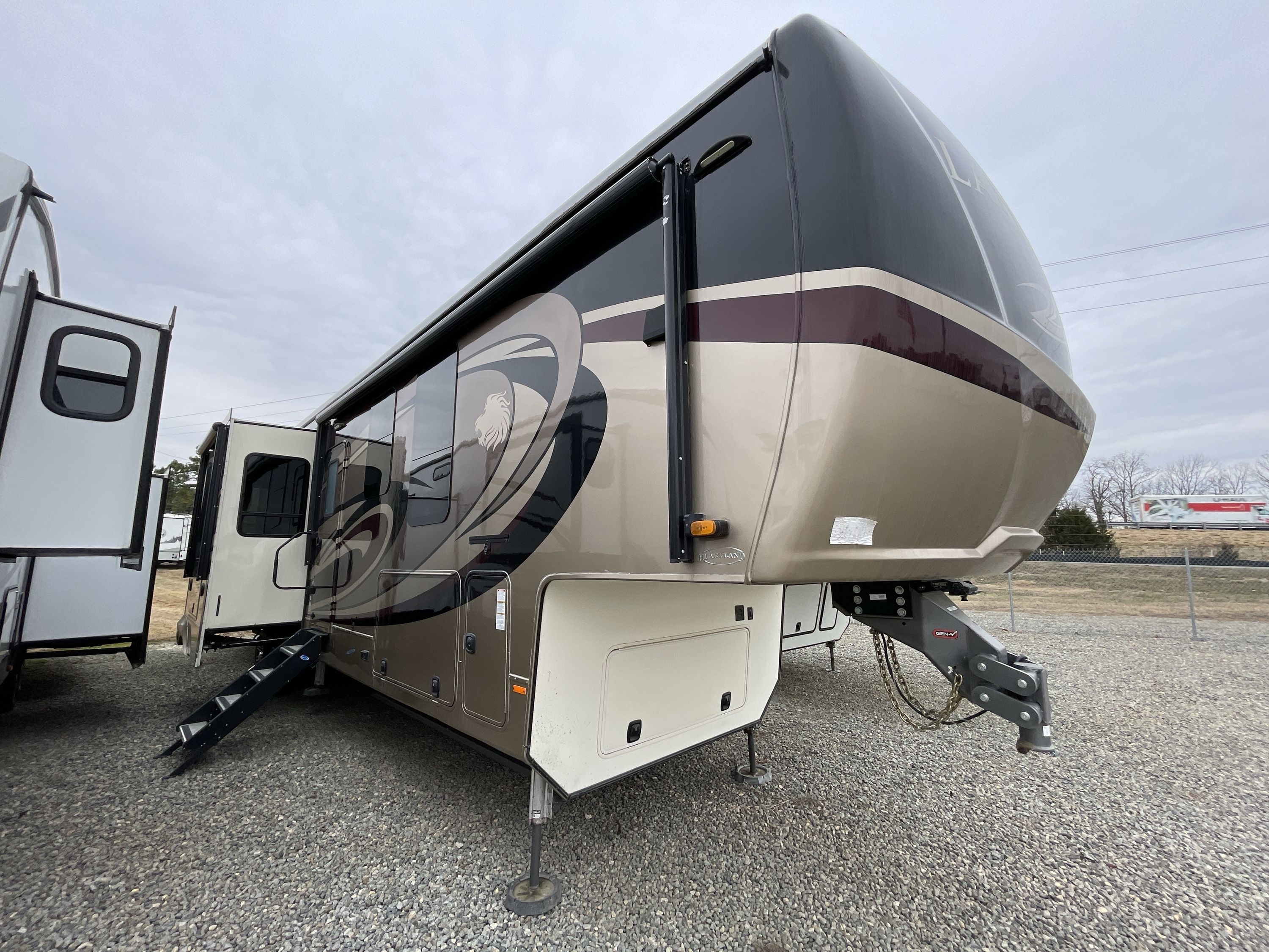 2019 Heartland LANDMARK PHOENIX LM PHOENIX in thornburg VA
