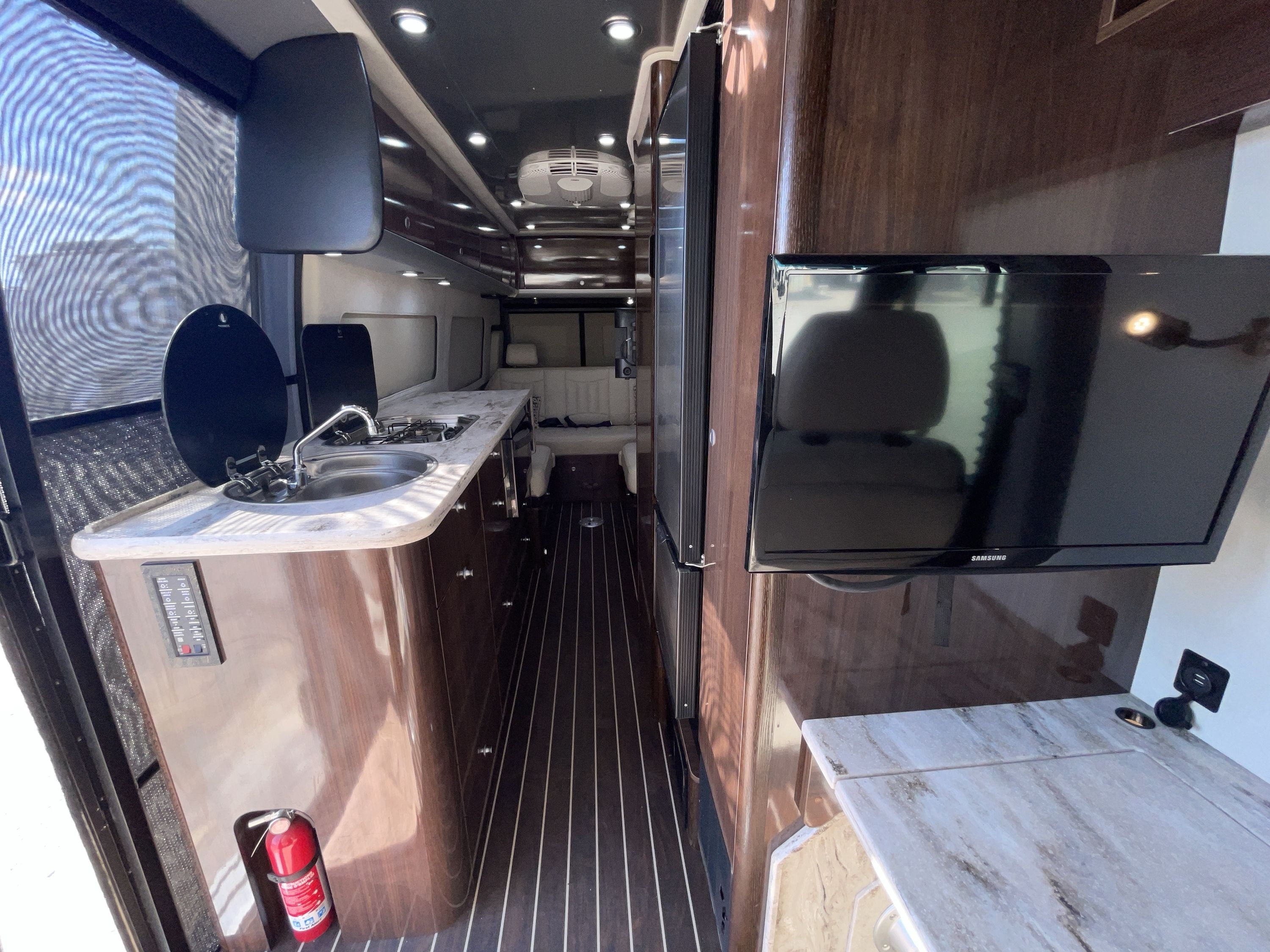 2019 Airstream INTERSTATE GRAND TOUR EXT in anthony TX