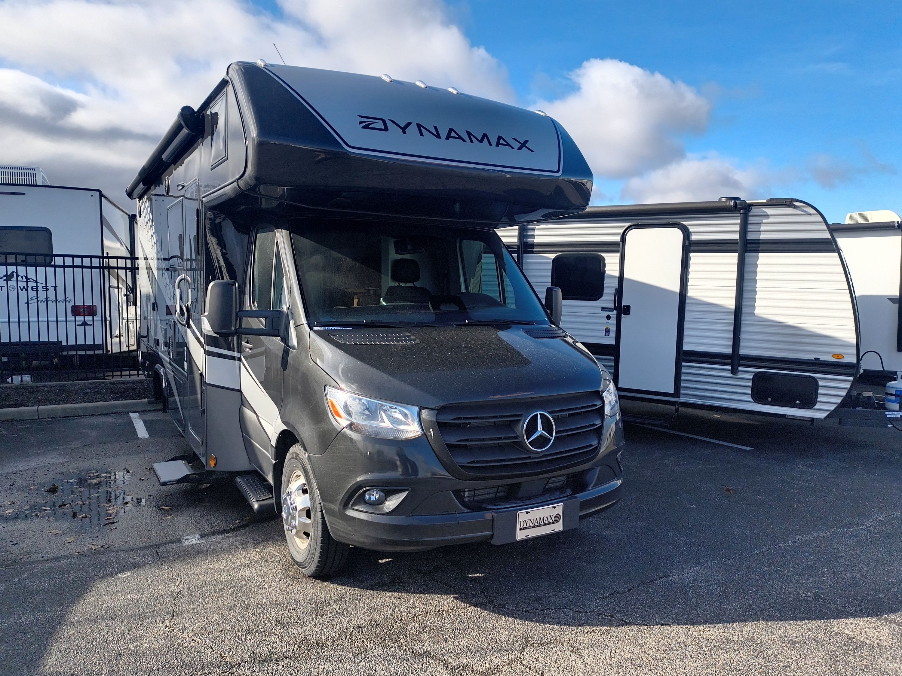 2026 Dynamax ISATA 3 24FW in sunbury OH