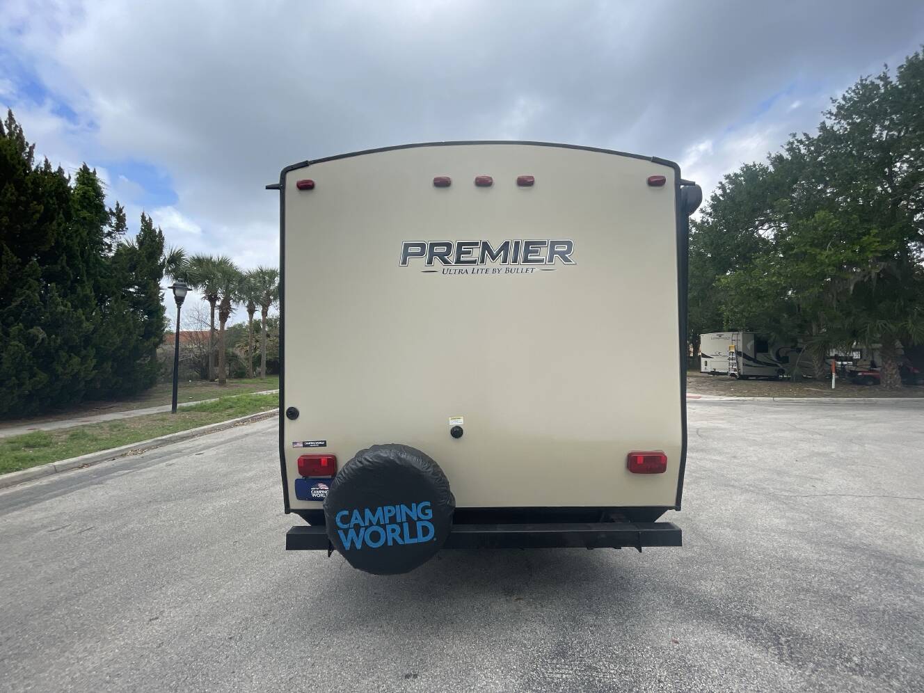 A photo of this 2018 Keystone BULLET PREMIER 22RBPR