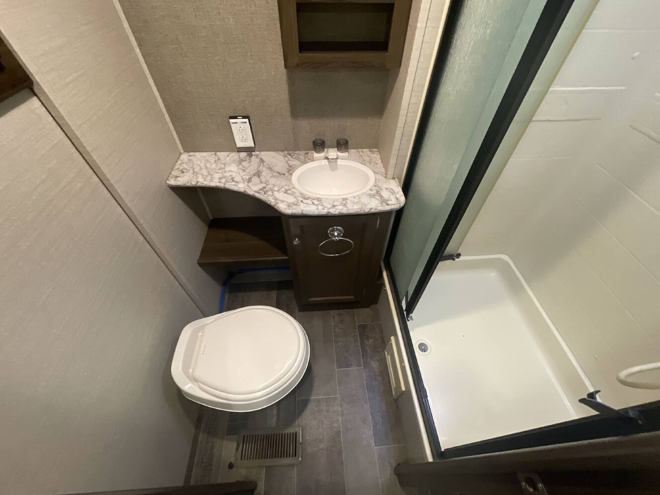 A photo of this 2018 Keystone BULLET PREMIER 22RBPR
