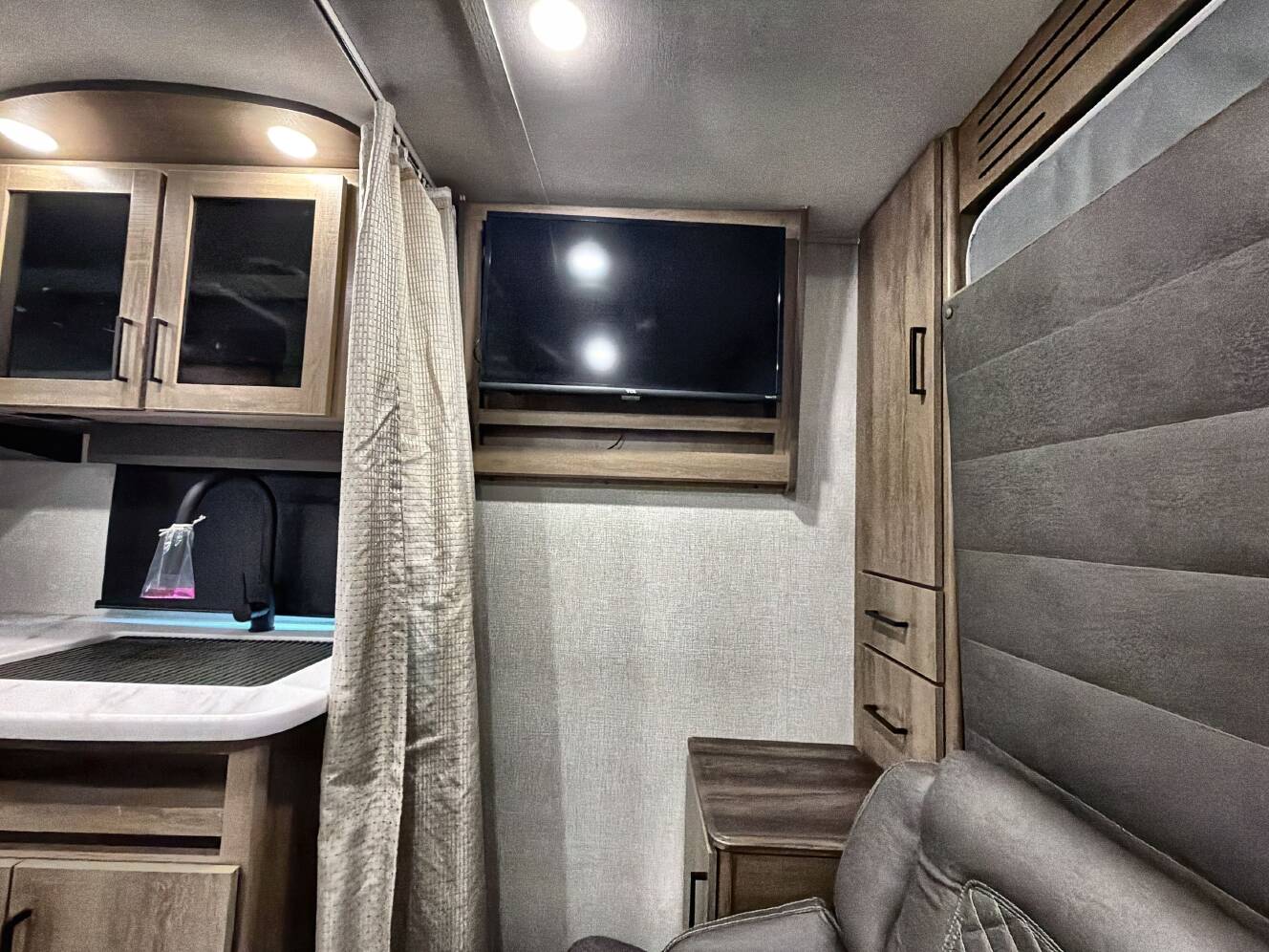 A photo of this 2023 Grand Design IMAGINE XLS 21BHE