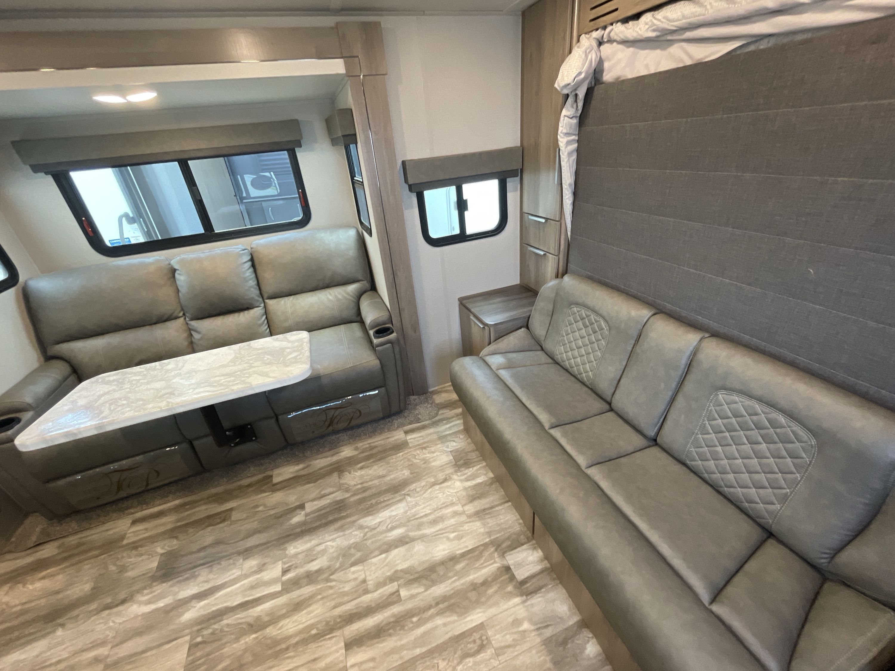 2021 Grand Design IMAGINE XLS 17MKE in alvarado TX