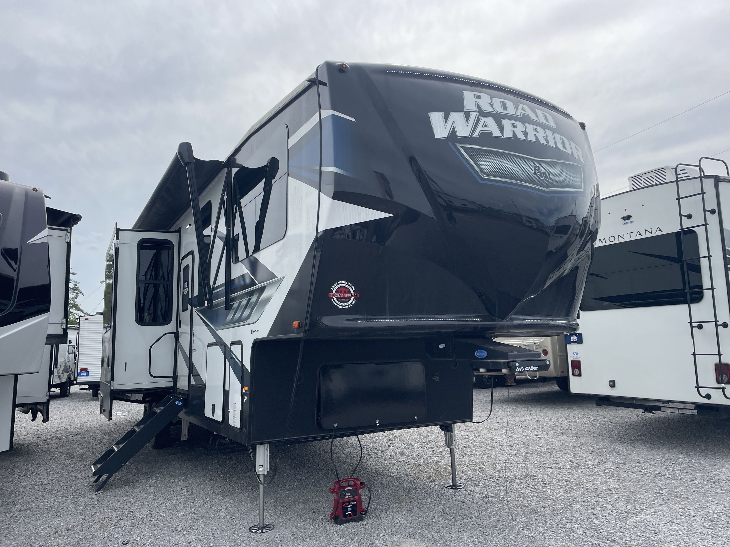 2021 Heartland ROAD WARRIOR 351RW in nashville TN