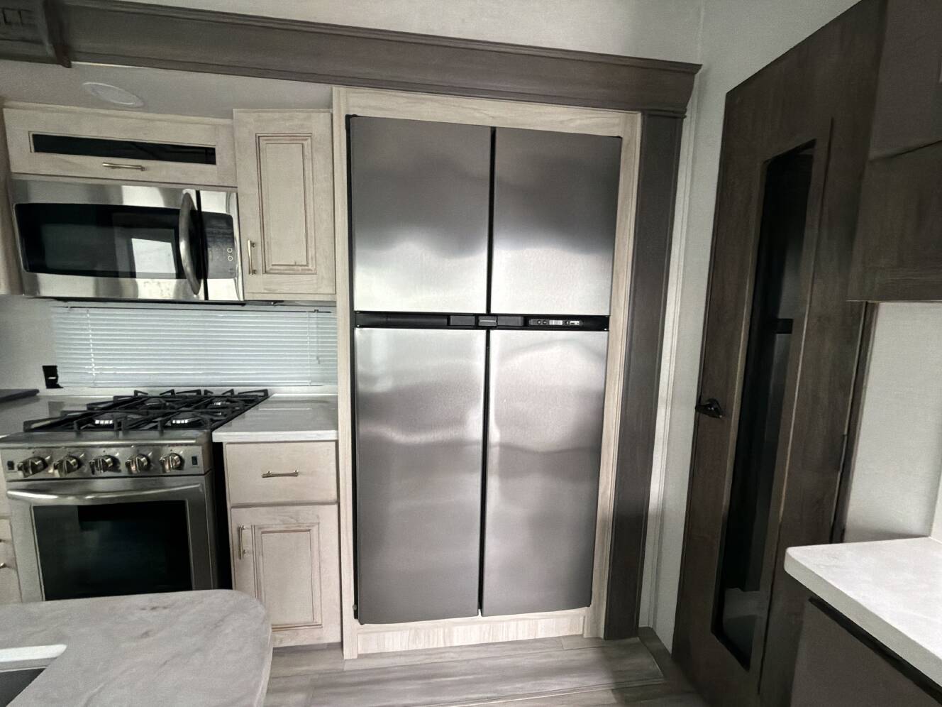 A photo of this 2022 Alliance PARADIGM 310RL