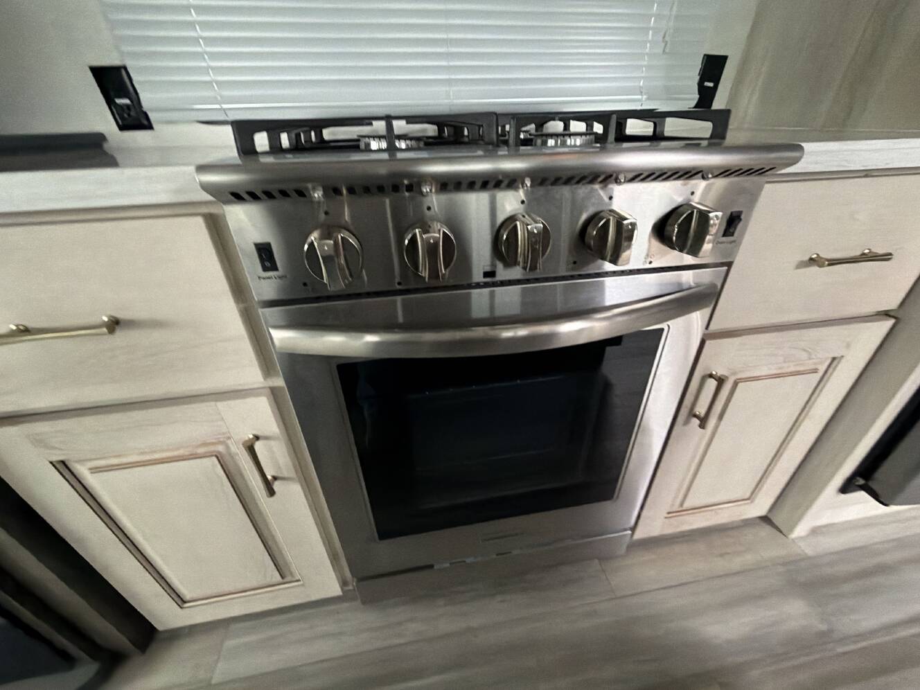 A photo of this 2022 Alliance PARADIGM 310RL