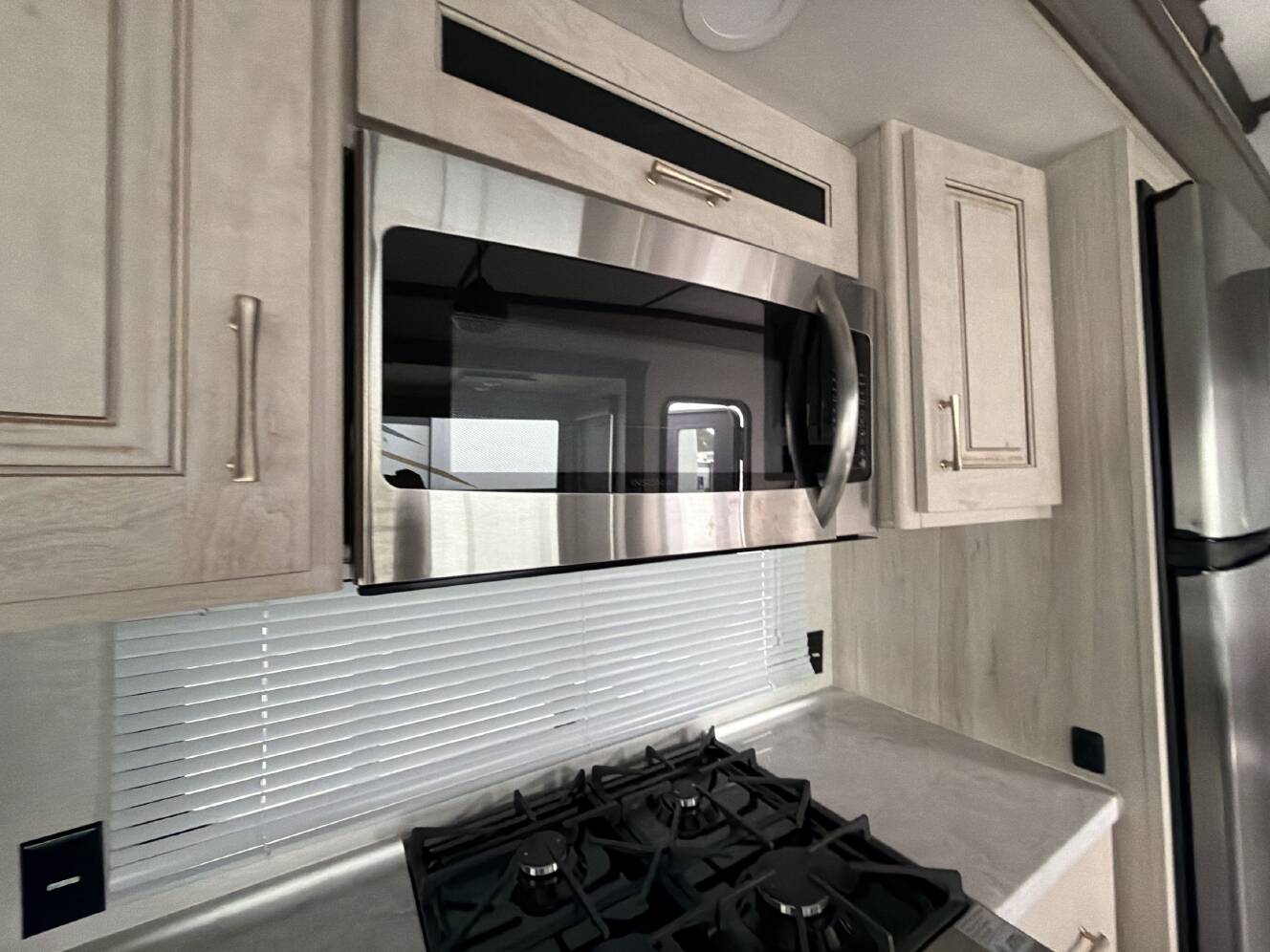 A photo of this 2022 Alliance PARADIGM 310RL