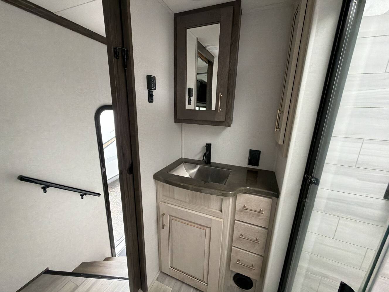 A photo of this 2022 Alliance PARADIGM 310RL