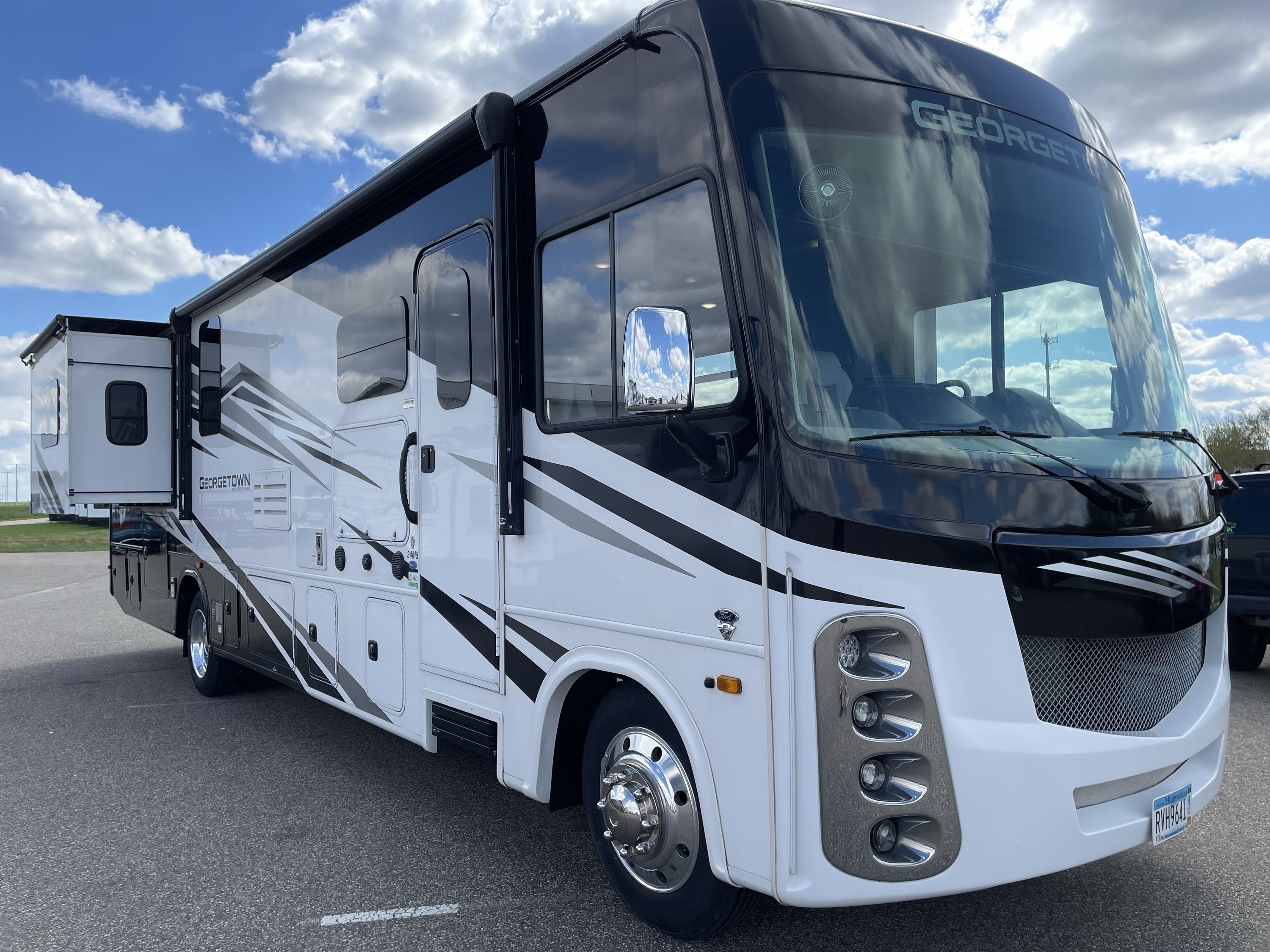 2023 Forest River GEORGETOWN 5 SERIES 34M RV