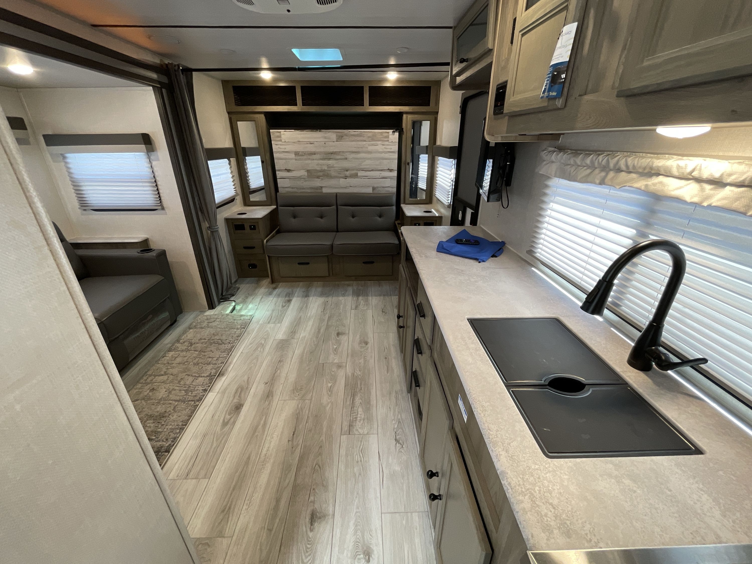 2022 Forest River SURVEYOR 203RKLE in st. george UT