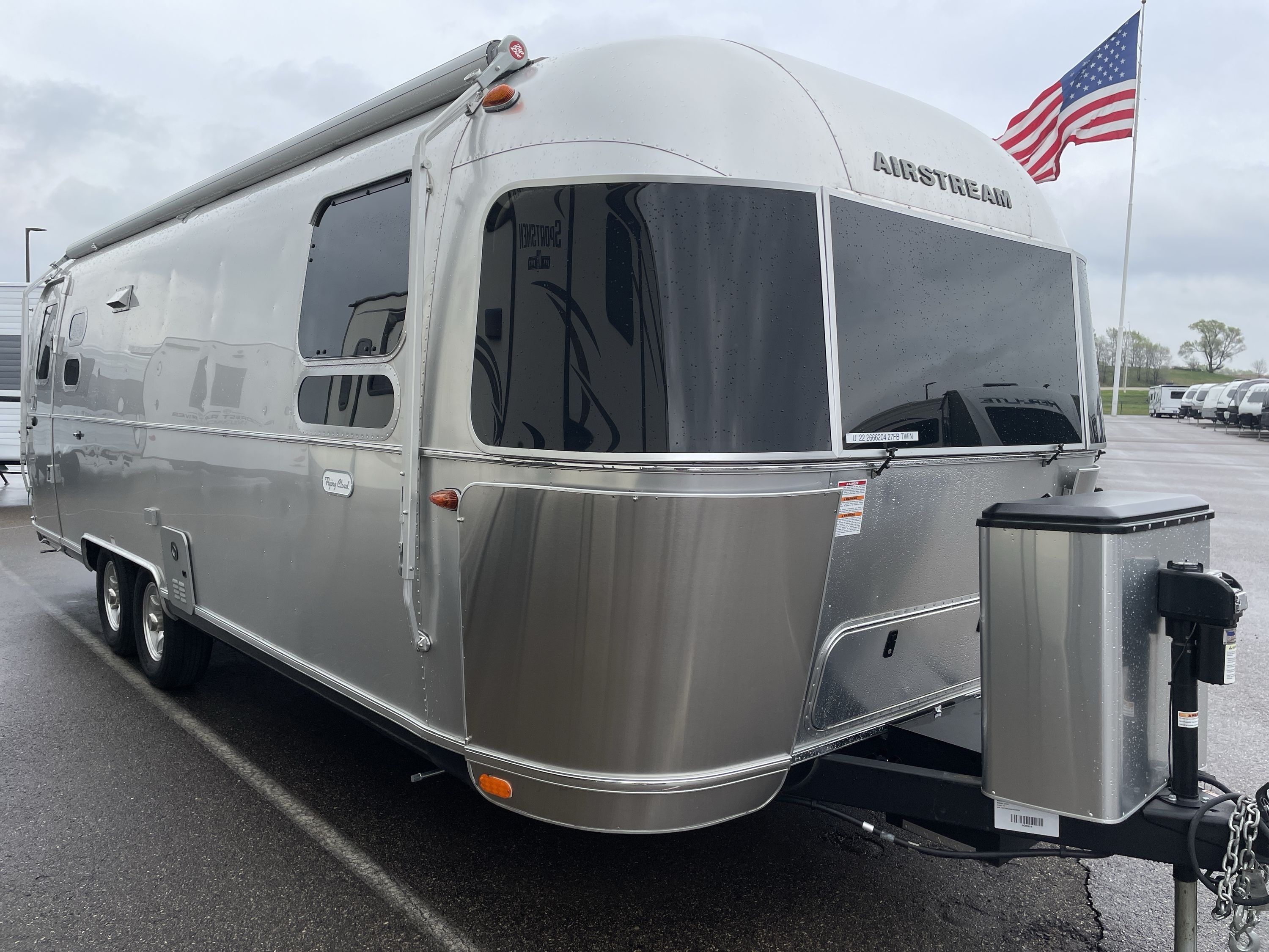 2022 Airstream FLYING CLOUD 27FB QUEEN in oronoco MN