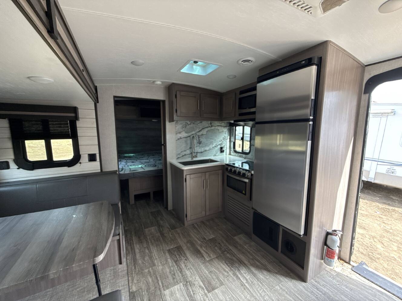 A photo of this 2022 Crossroads SUNSET TRAIL 299QB