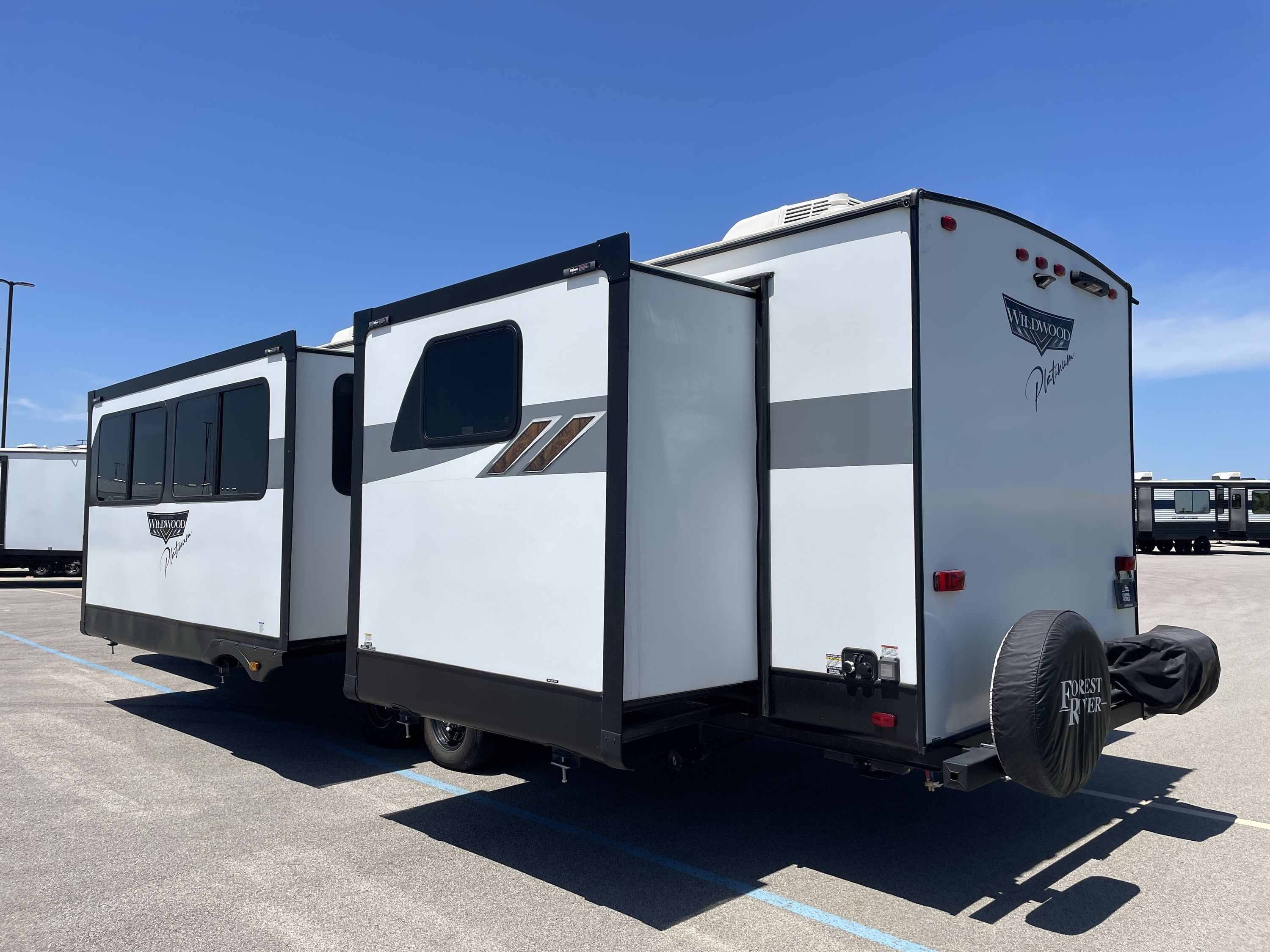 Used 2024 Forest River Wildwood X 31KQBTS For Sale in Alvarado, TX