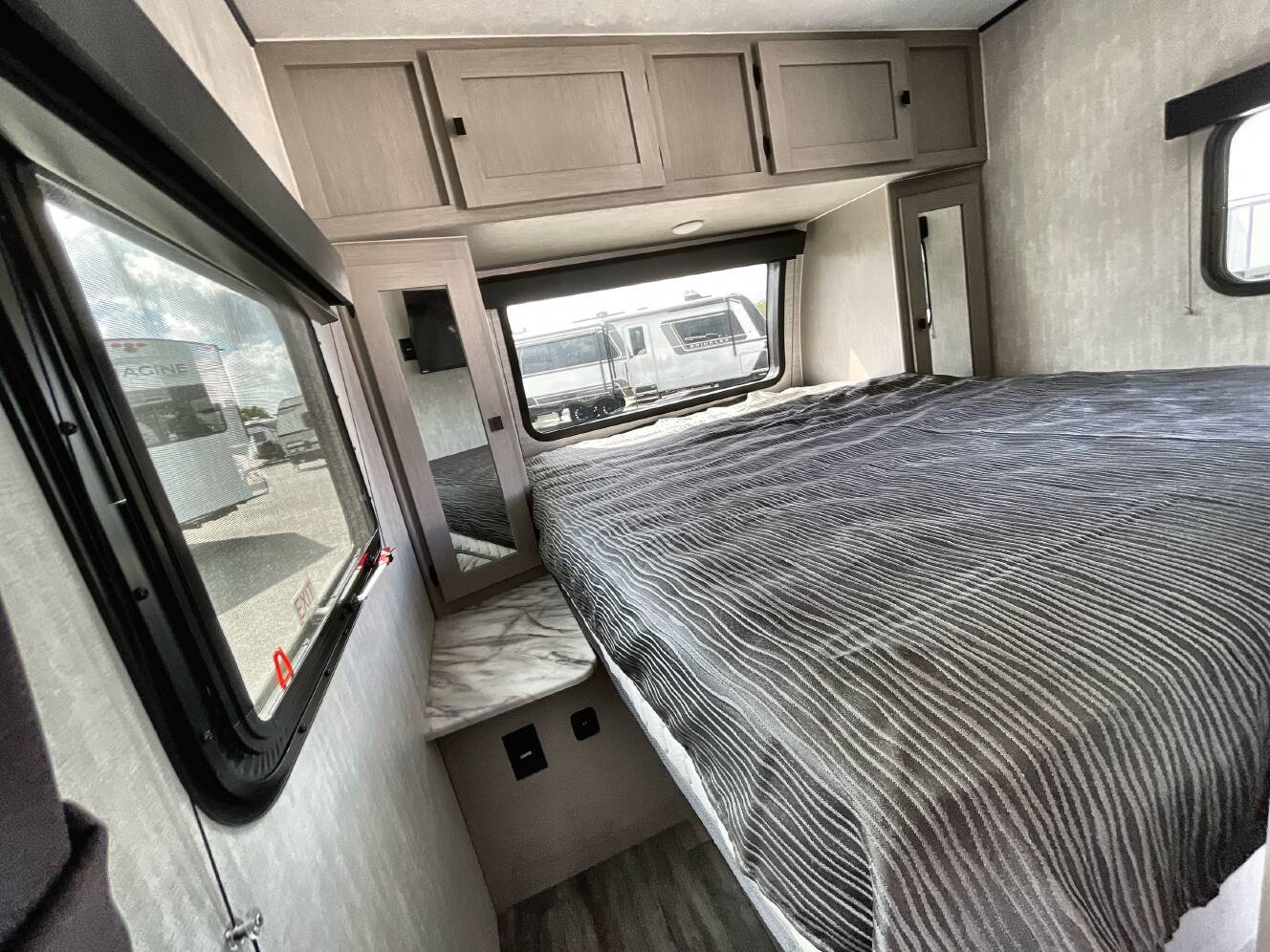 A photo of this 2024 Coachmen APEX ULTRA-LITE 215RBK
