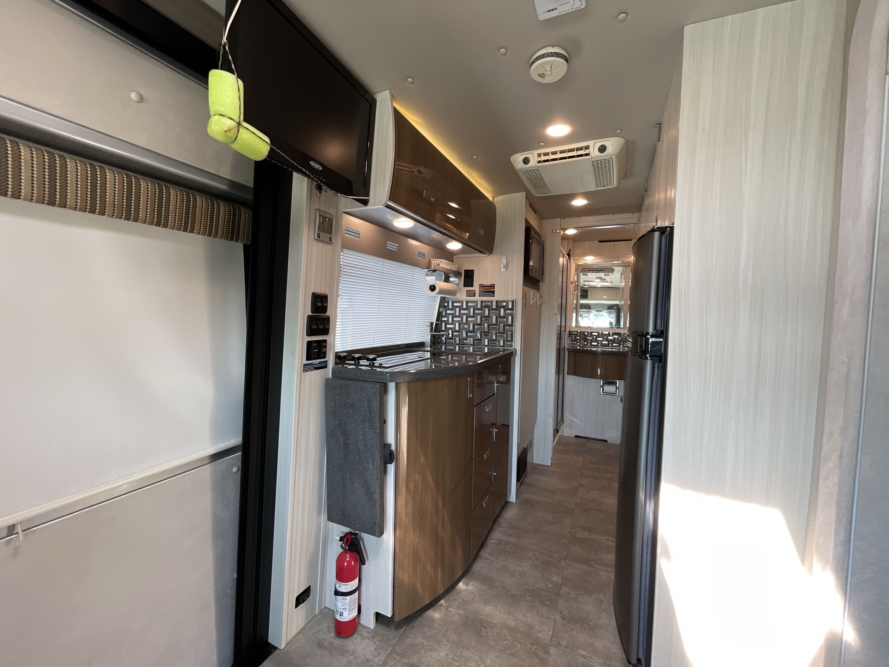2015 Winnebago ERA 170C-MERCEDES in breaux bridge LA