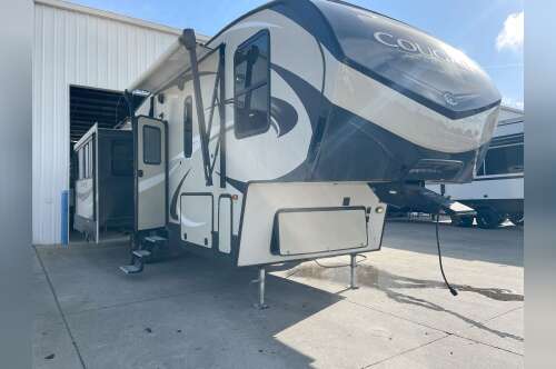 2019 Keystone COUGAR 30RLS in dover FL