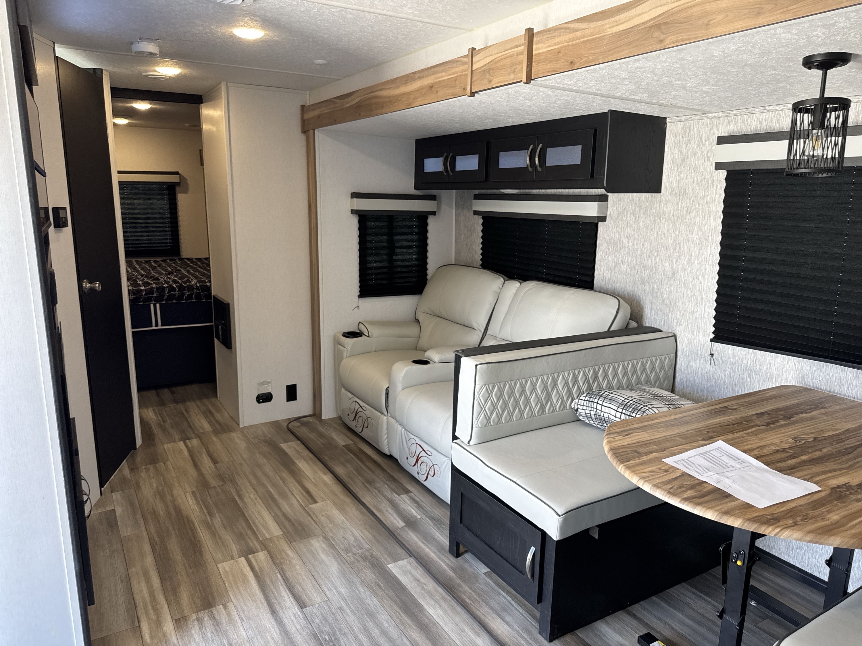 2023 Coachmen FREEDOM EXPRESS ULTRA LITE 259FKDS in newhall CA