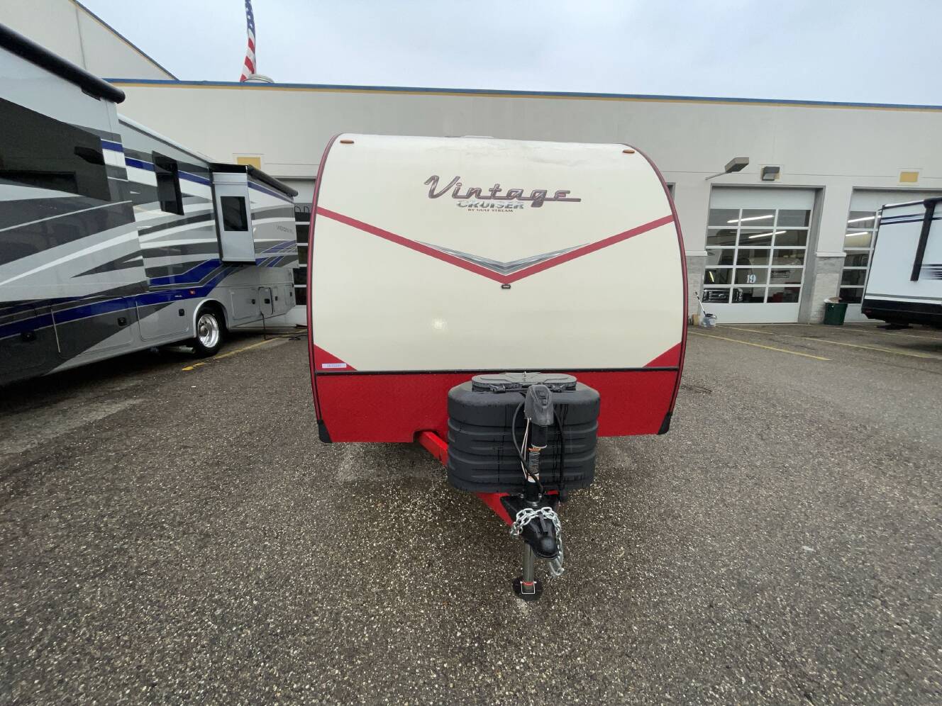 A photo of this 2024 Gulf Stream VINTAGE CRUISER 19CSK
