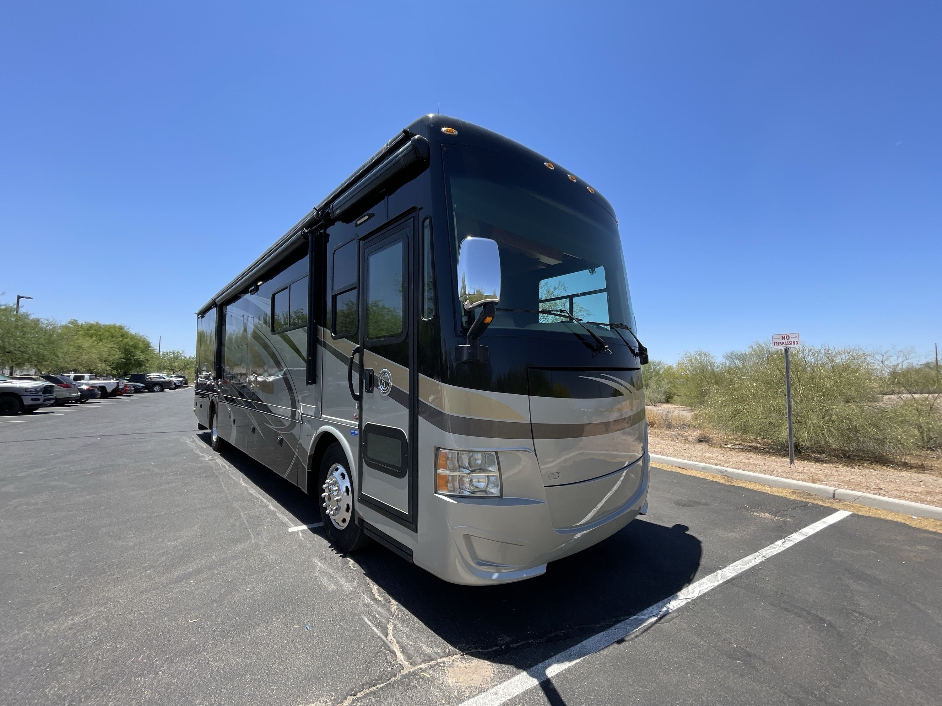 2017 Tiffin ALLEGRO RED 37PA in wood village OR