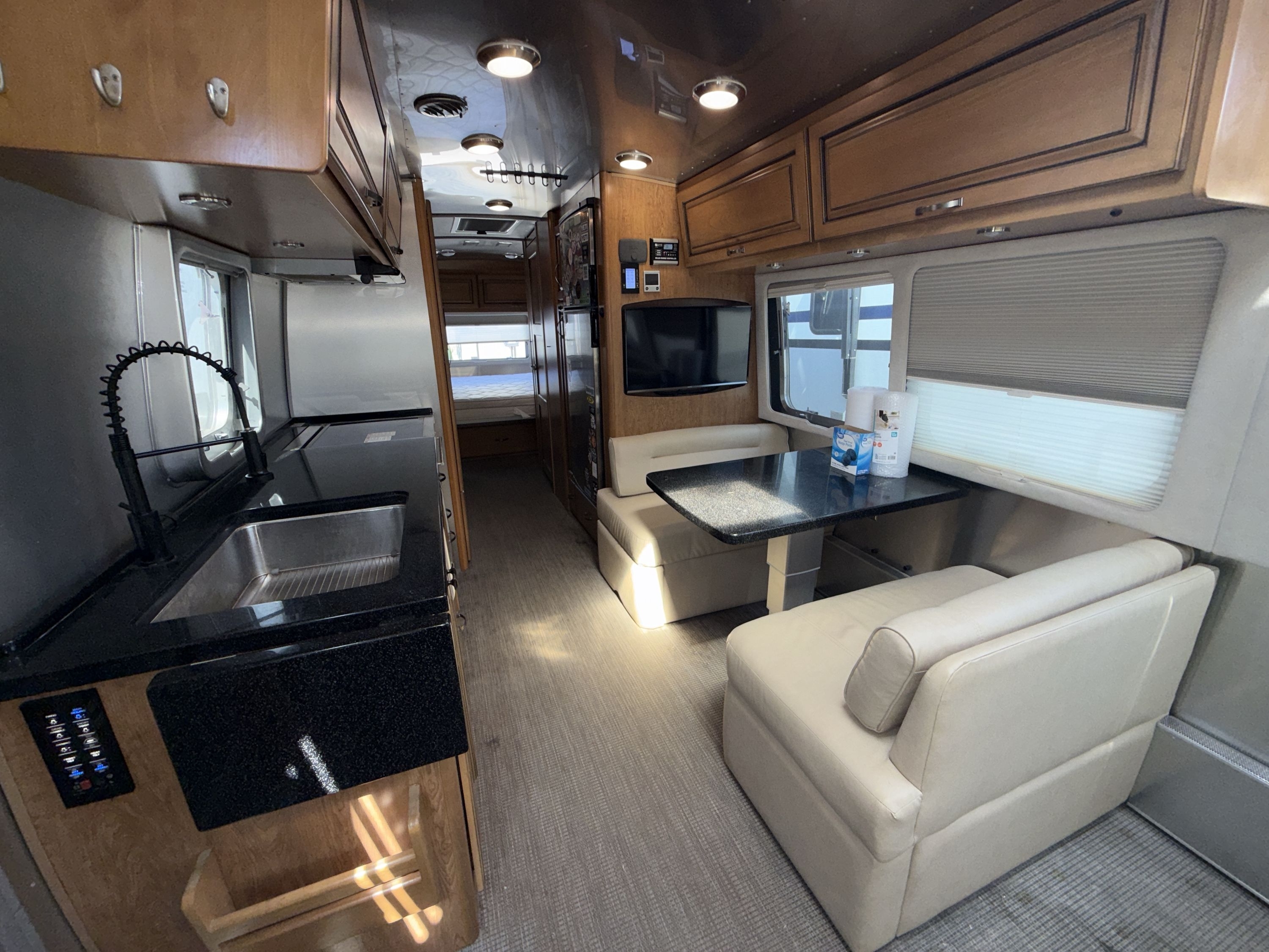 2017 Airstream CLASSIC 30 in tulsa OK