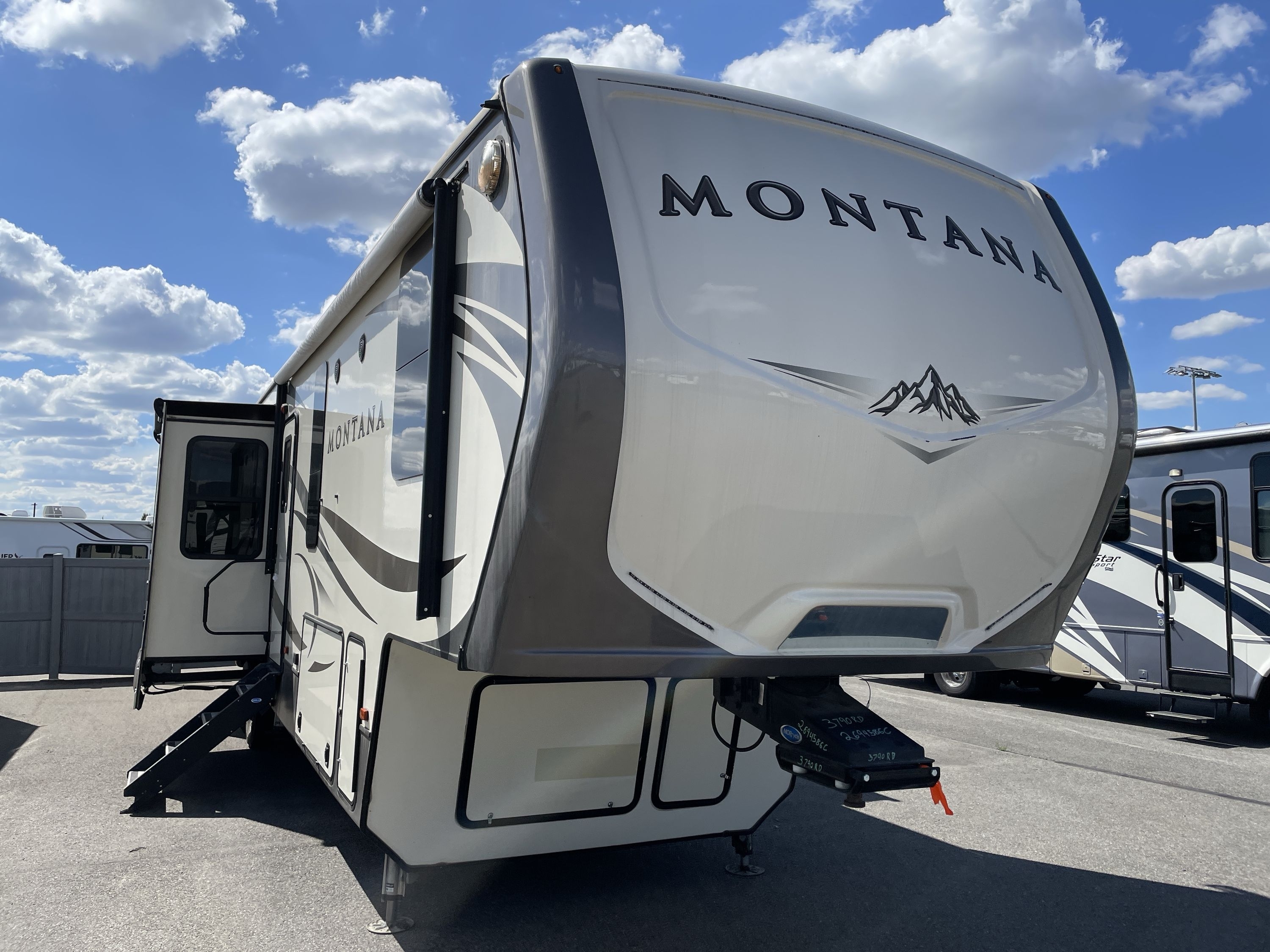 2018 Keystone MONTANA 3790RD RV
