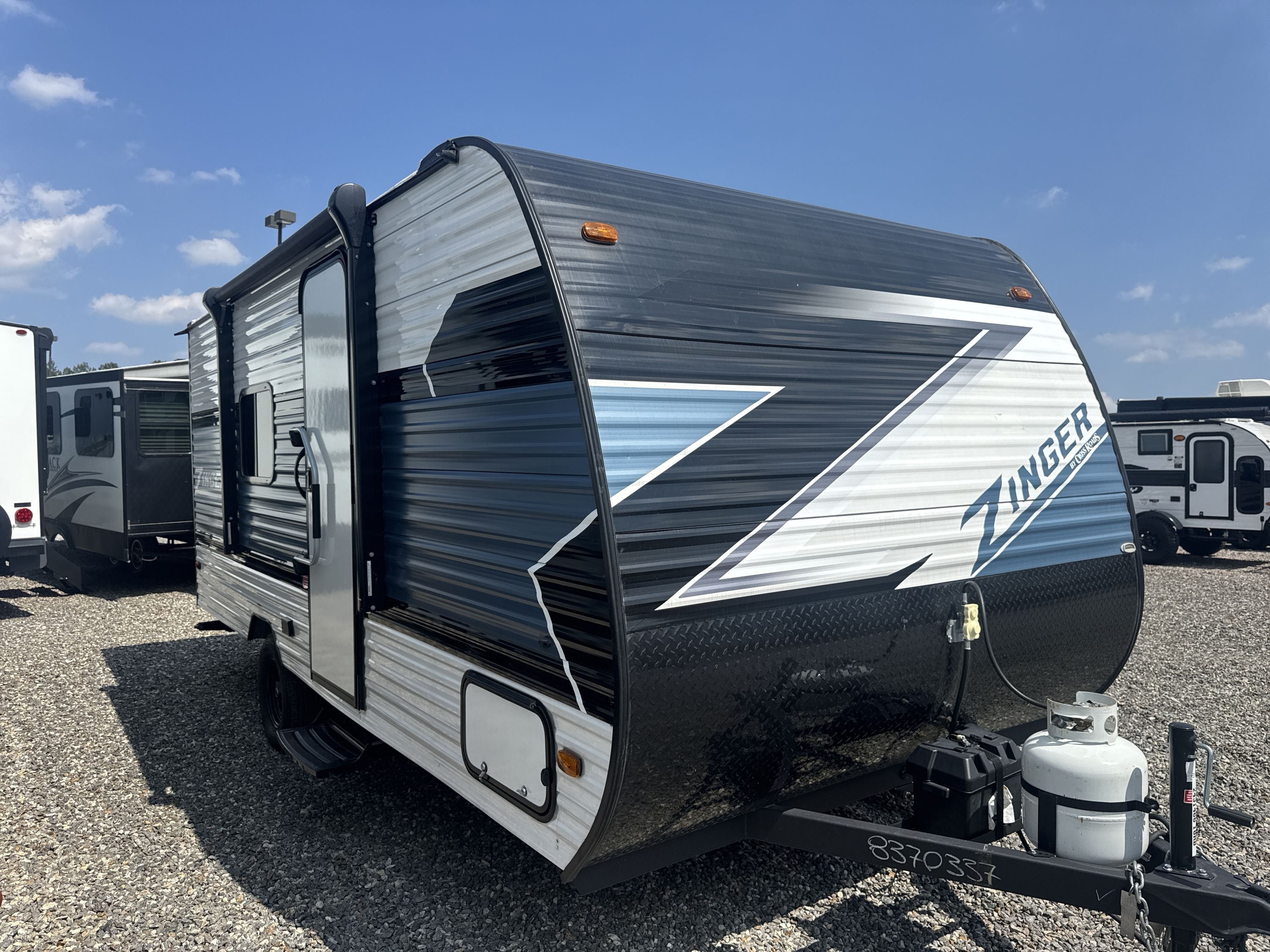 2025 Crossroads ZINGER 18RB RV