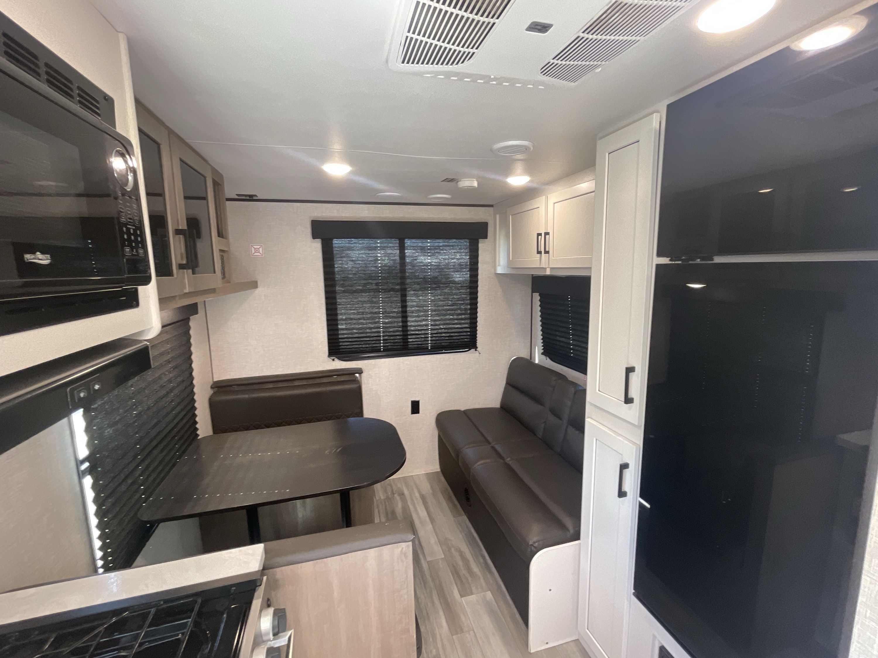 2024 Jayco JAY FLIGHT SLX 210QBW in menifee CA