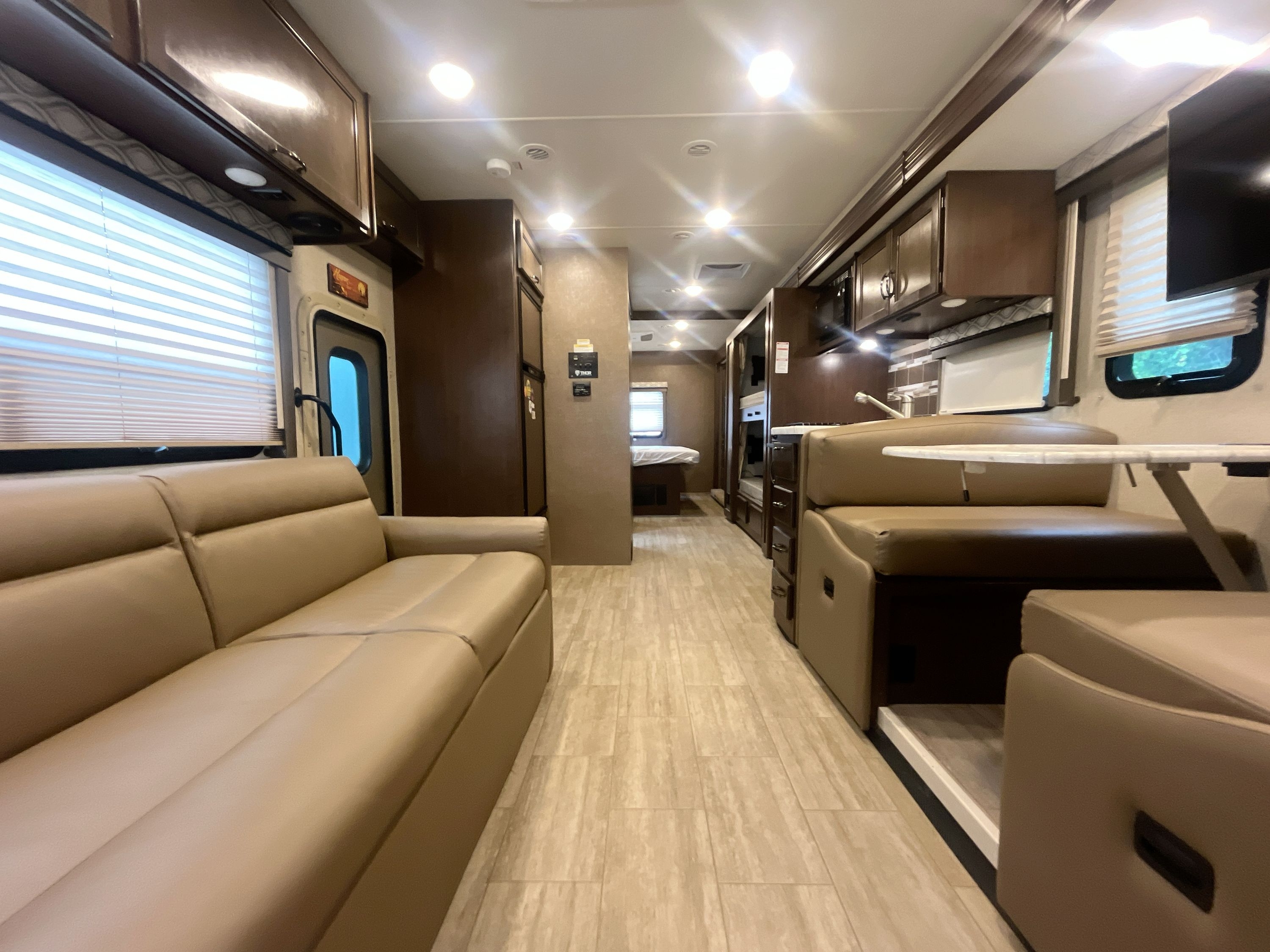2020 Thor FREEDOM TRAVELER A32 in spring TX