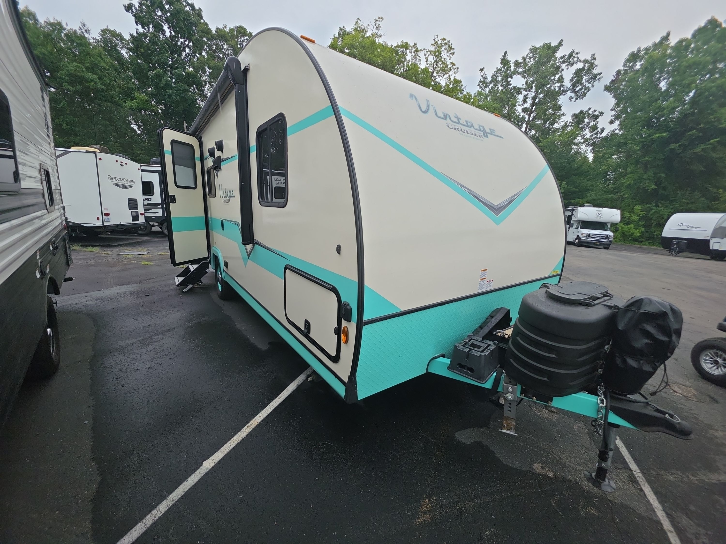 2024 Gulf Stream VINTAGE CRUISER 19CSK in chelsea MI