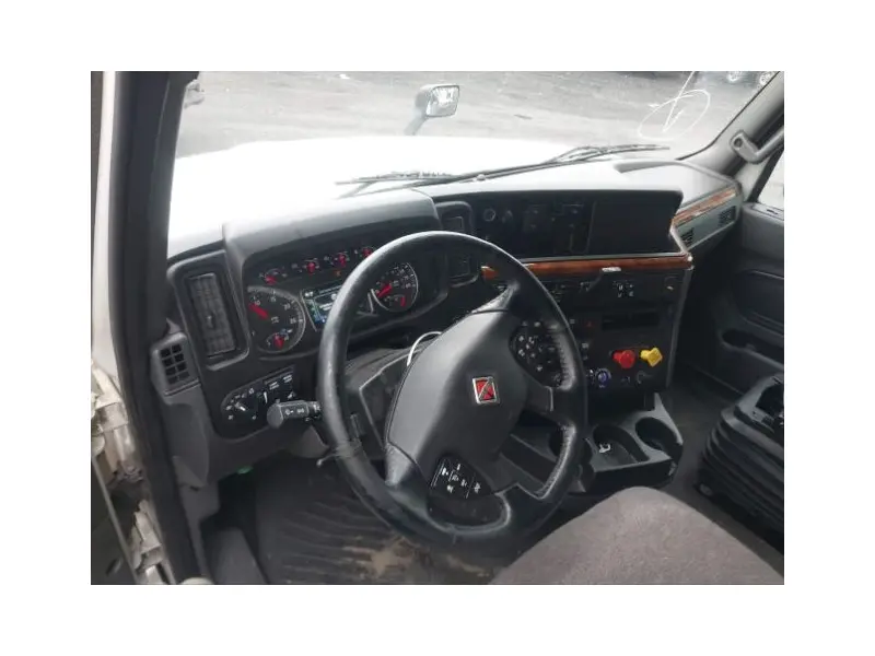 2021 INTERNATIONAL LT625