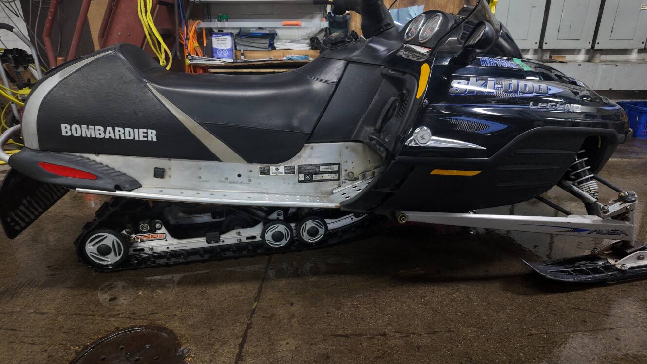 A photo of this 2003 Ski-Doo LEGEND 500 SPORT