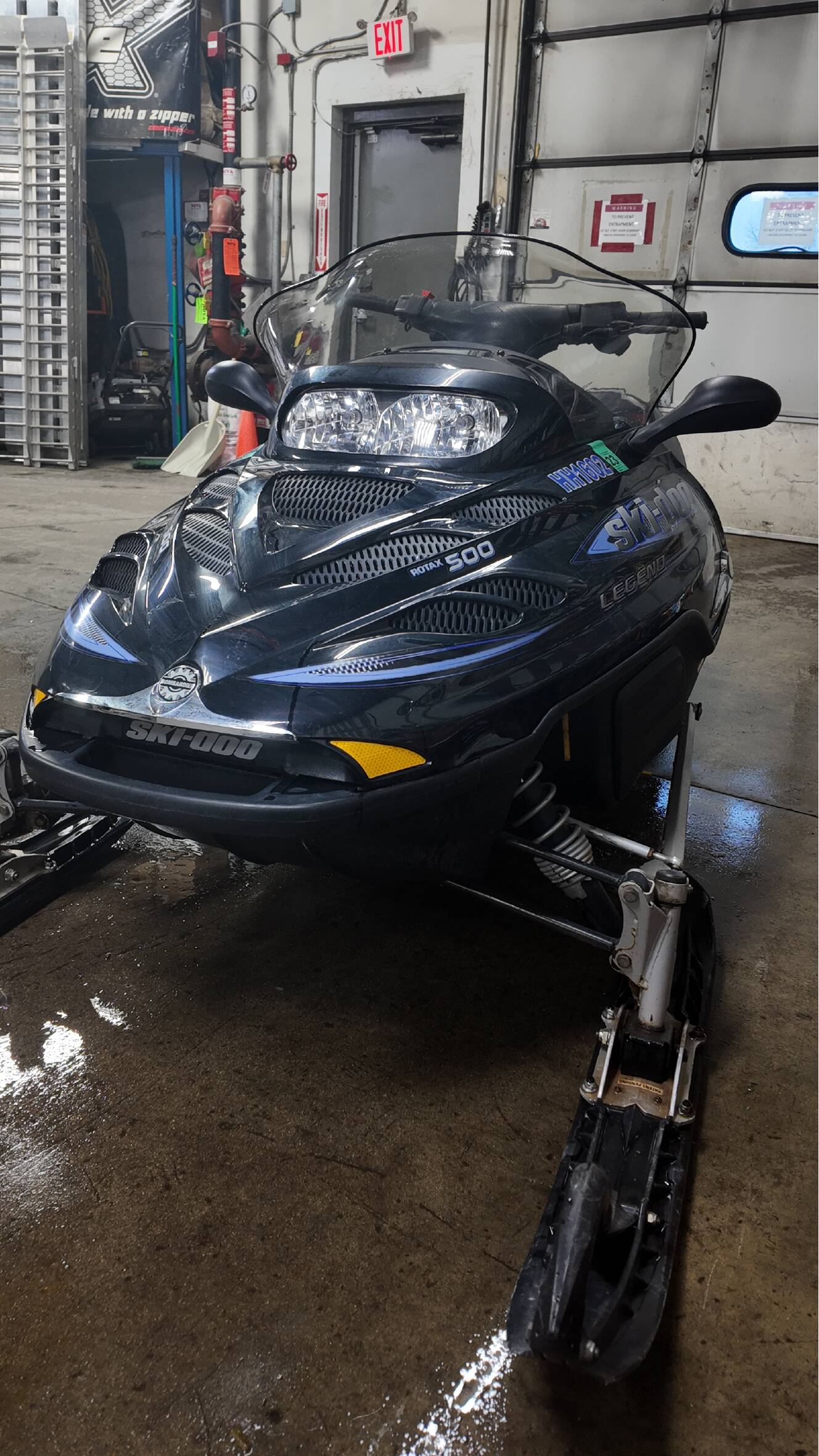 A photo of this 2003 Ski-Doo LEGEND 500 SPORT
