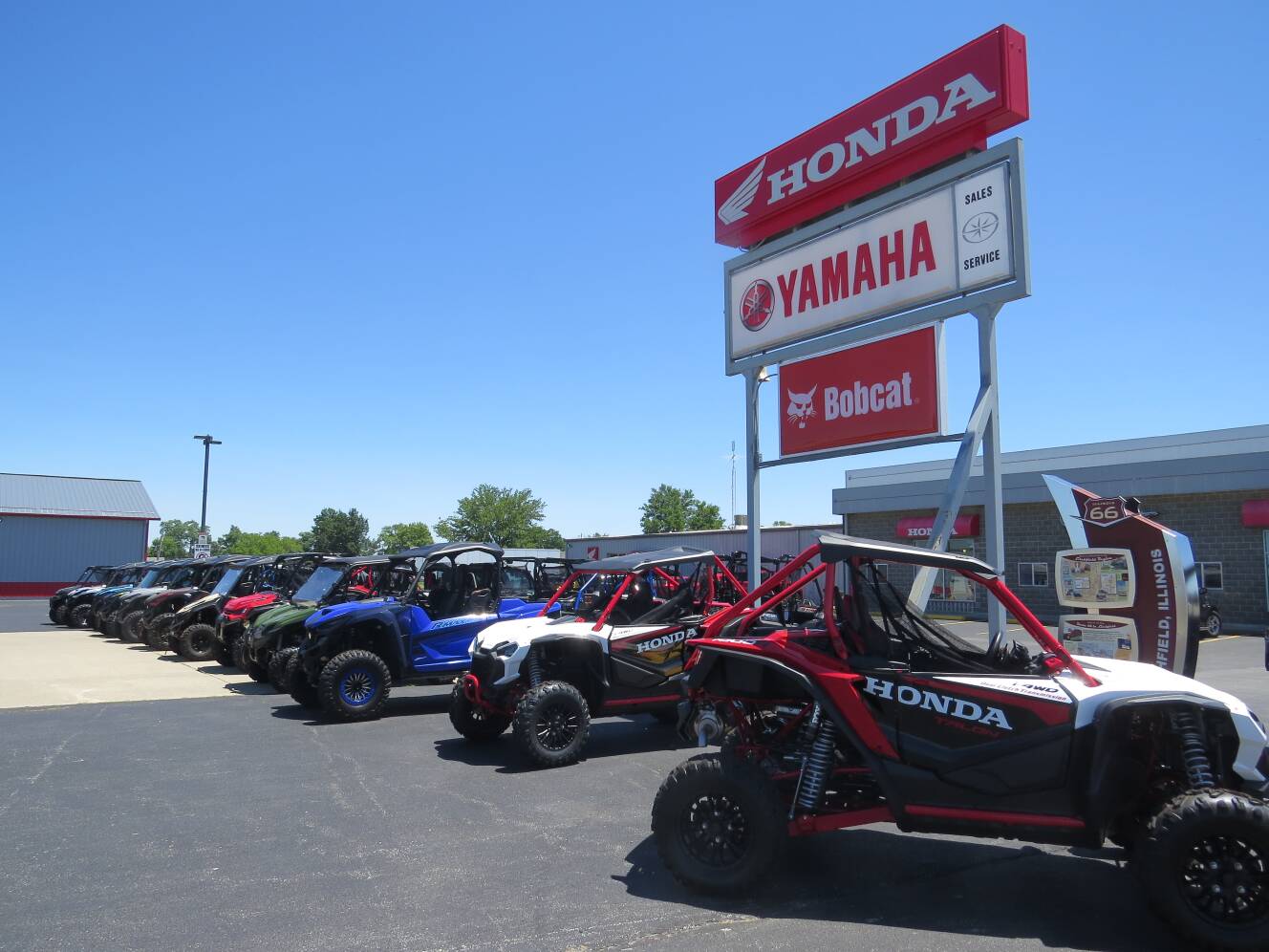 A photo of this 2025 Honda Pioneer 1000-6 Crew Deluxe