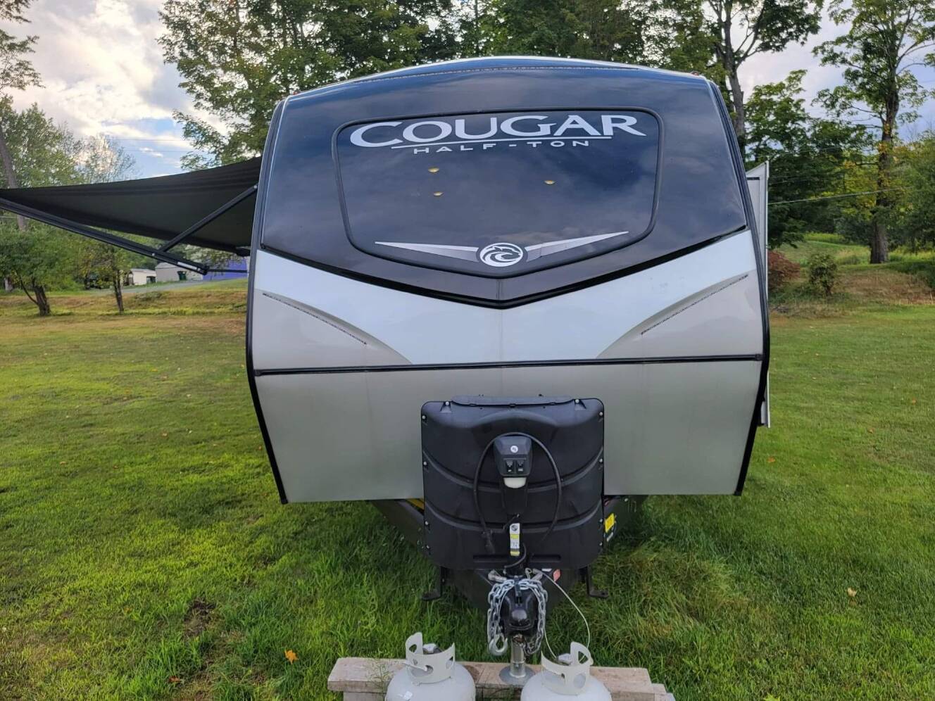A photo of this 2021 Keystone COUGAR HALF-TON 22RBS