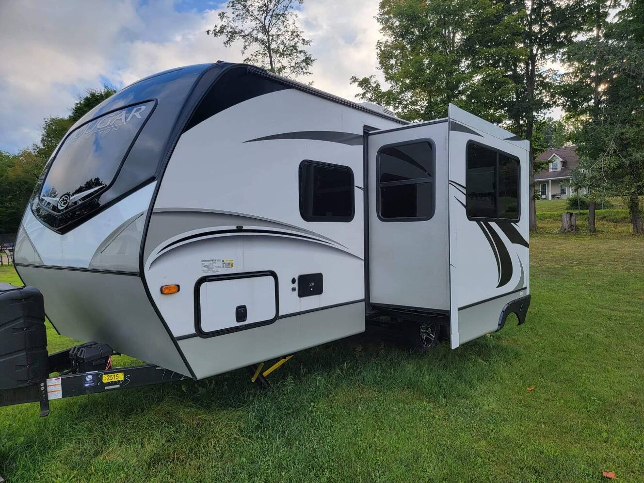 A photo of this 2021 Keystone COUGAR HALF-TON 22RBS