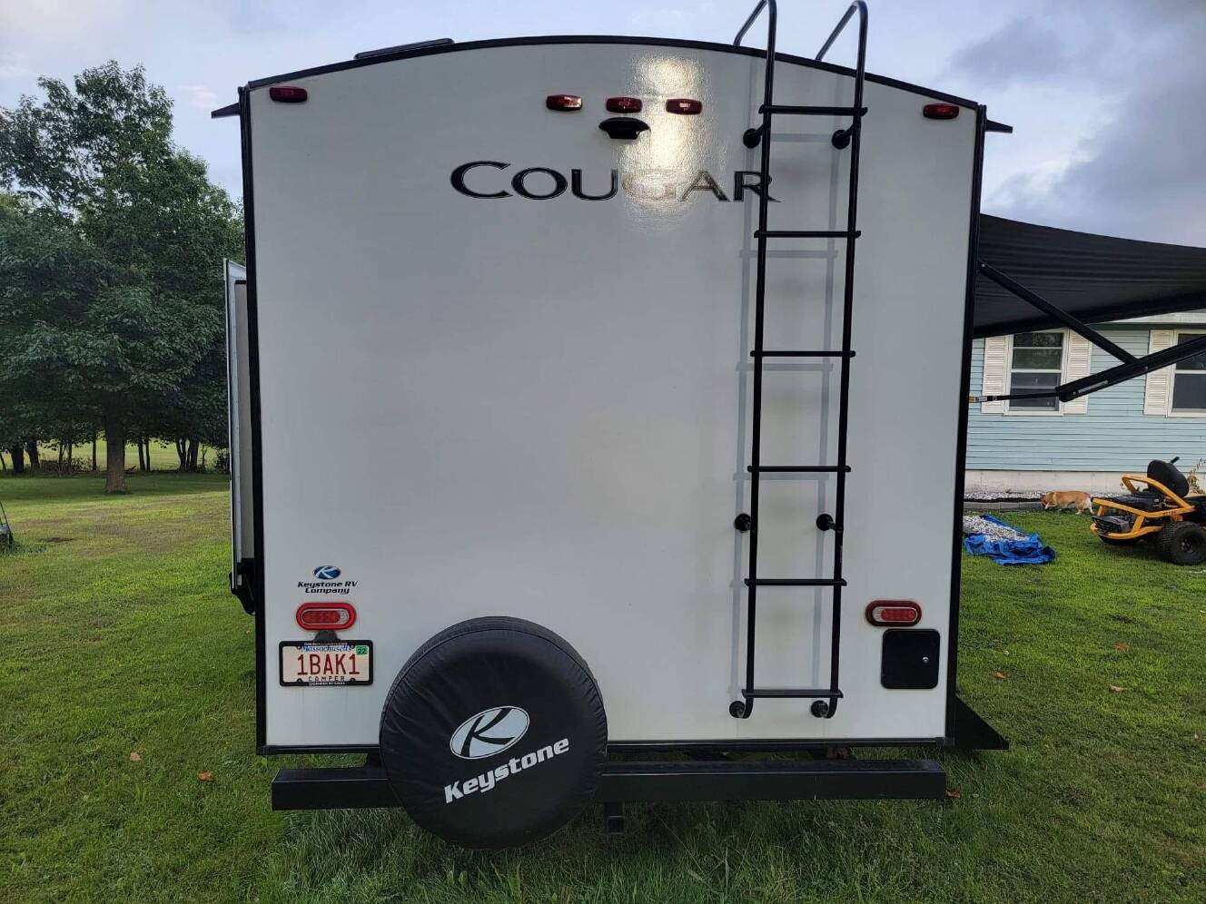 A photo of this 2021 Keystone COUGAR HALF-TON 22RBS