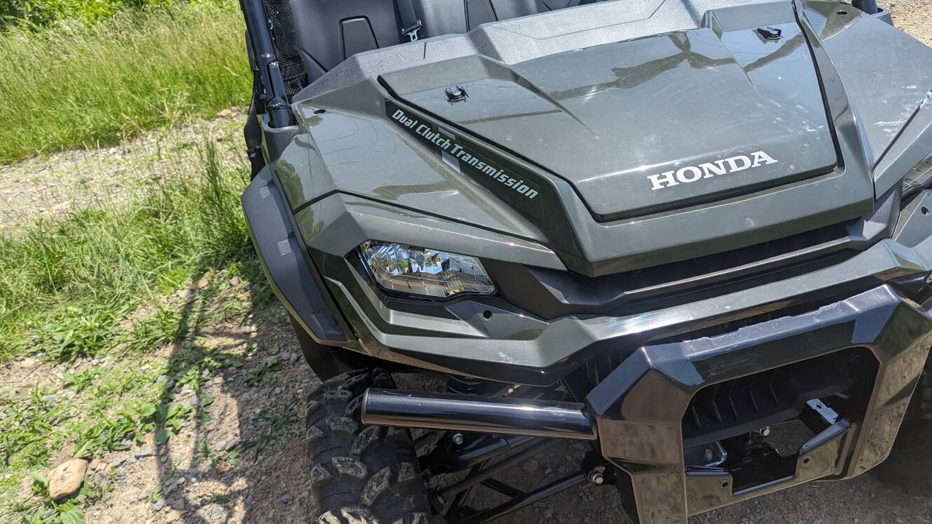 A photo of this 2025 Honda Pioneer 1000-6 Crew Deluxe