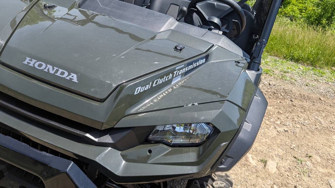 A photo of this 2025 Honda Pioneer 1000-6 Crew Deluxe