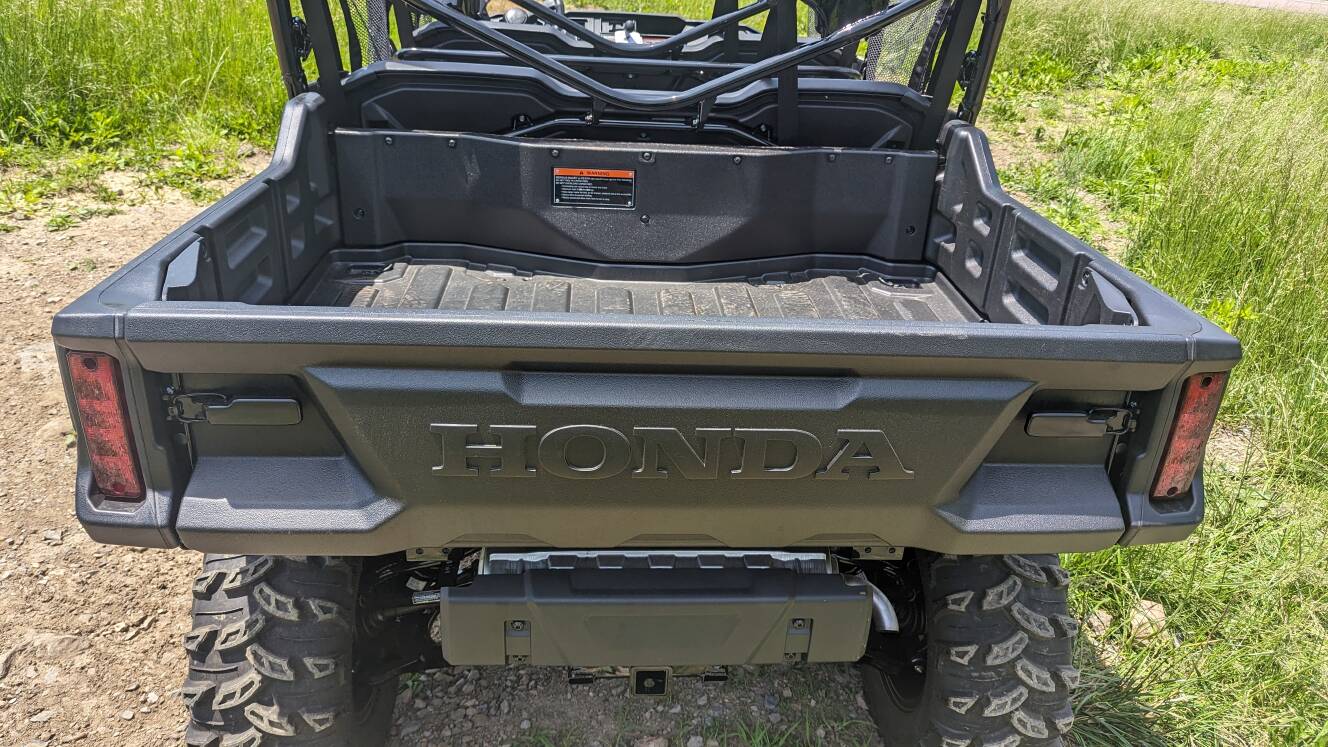 A photo of this 2025 Honda Pioneer 1000-6 Crew Deluxe