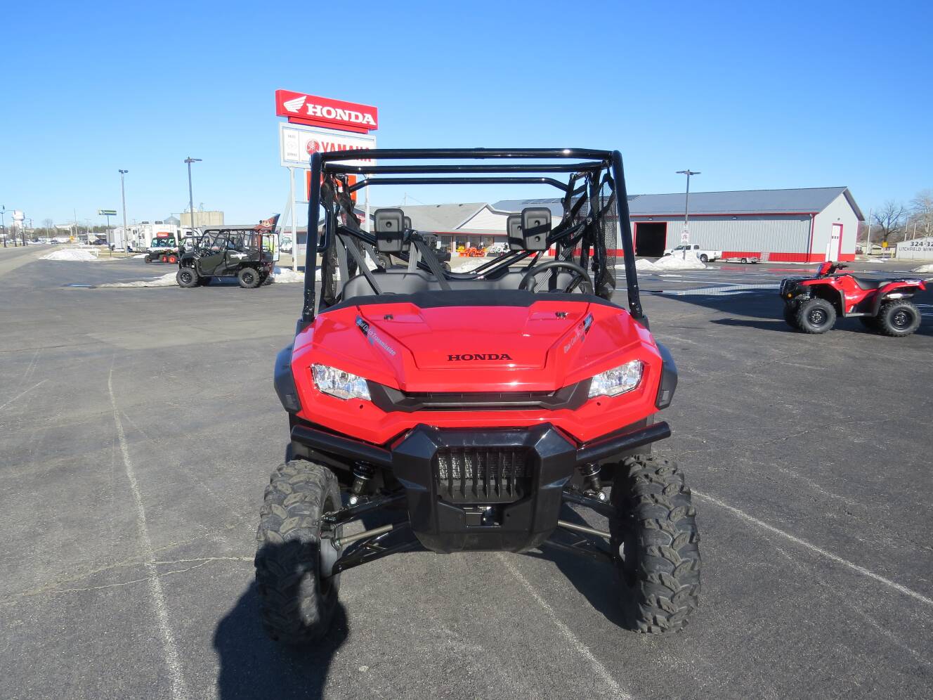 A photo of this 2025 Honda Pioneer 1000-6 Crew Deluxe
