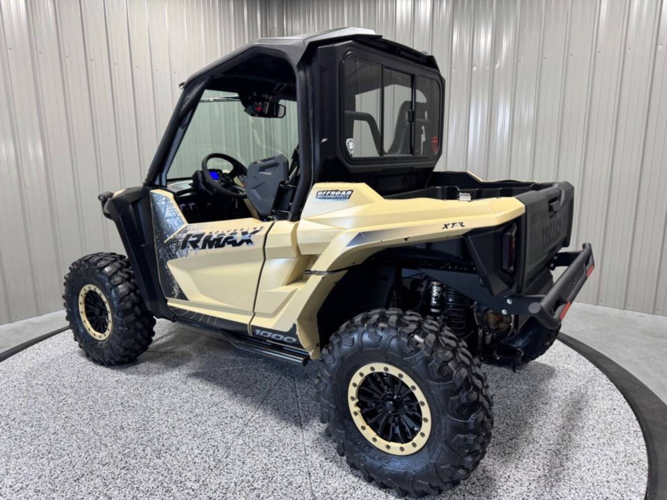 A photo of this 2023 Yamaha Wolverine RMAX 2 1000 XT-R