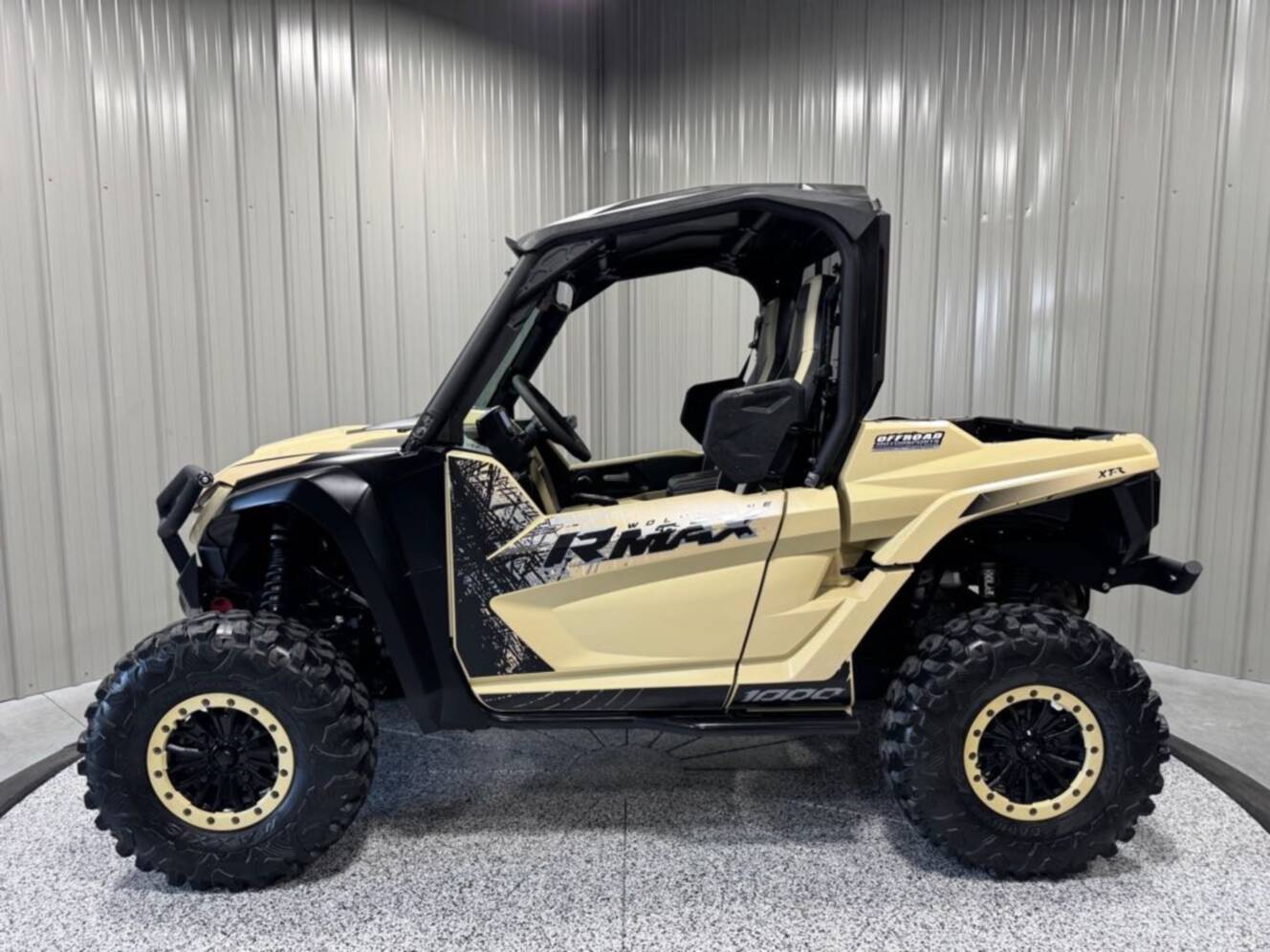 A photo of this 2023 Yamaha Wolverine RMAX 2 1000 XT-R